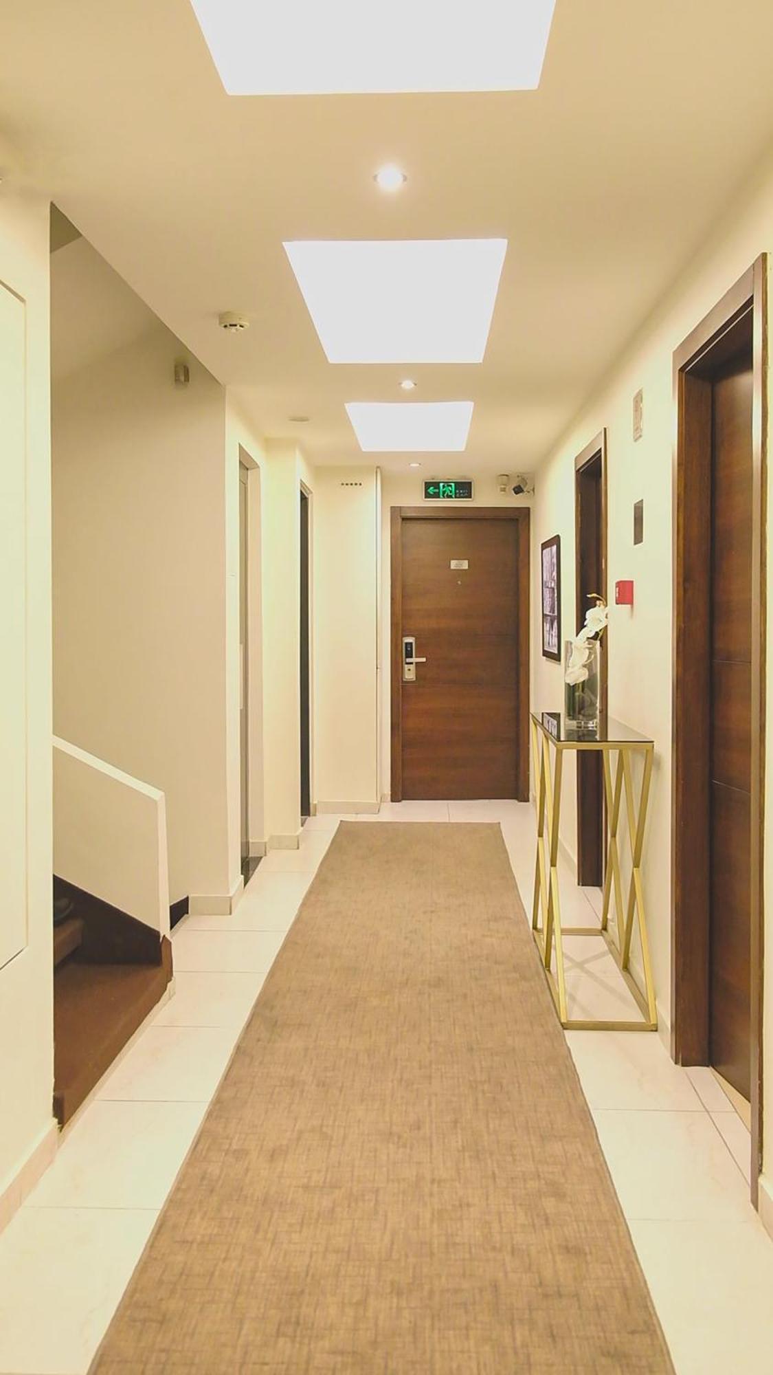 The Parisian Hotel 베이루트 외부 사진