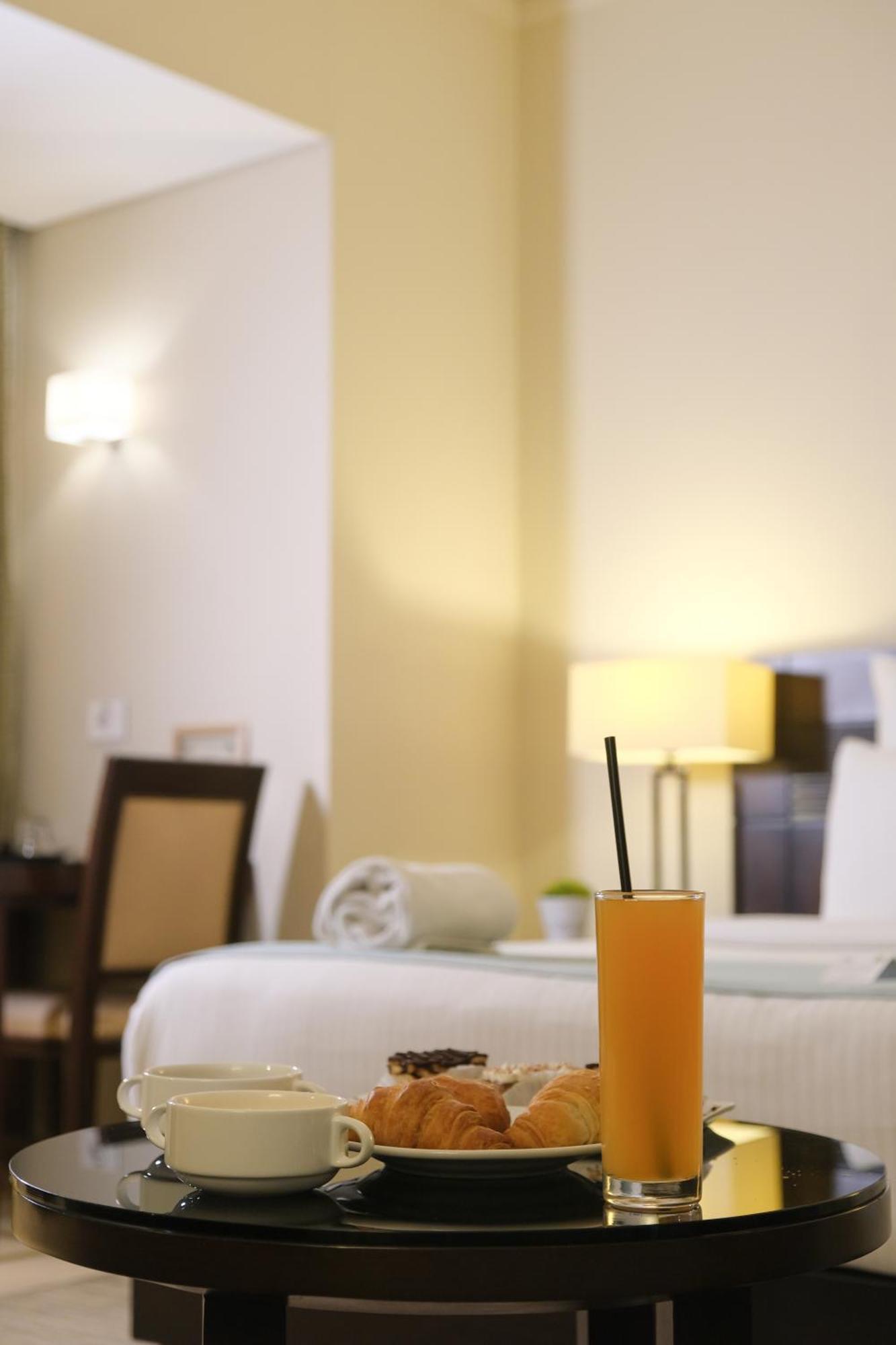 The Parisian Hotel 베이루트 외부 사진