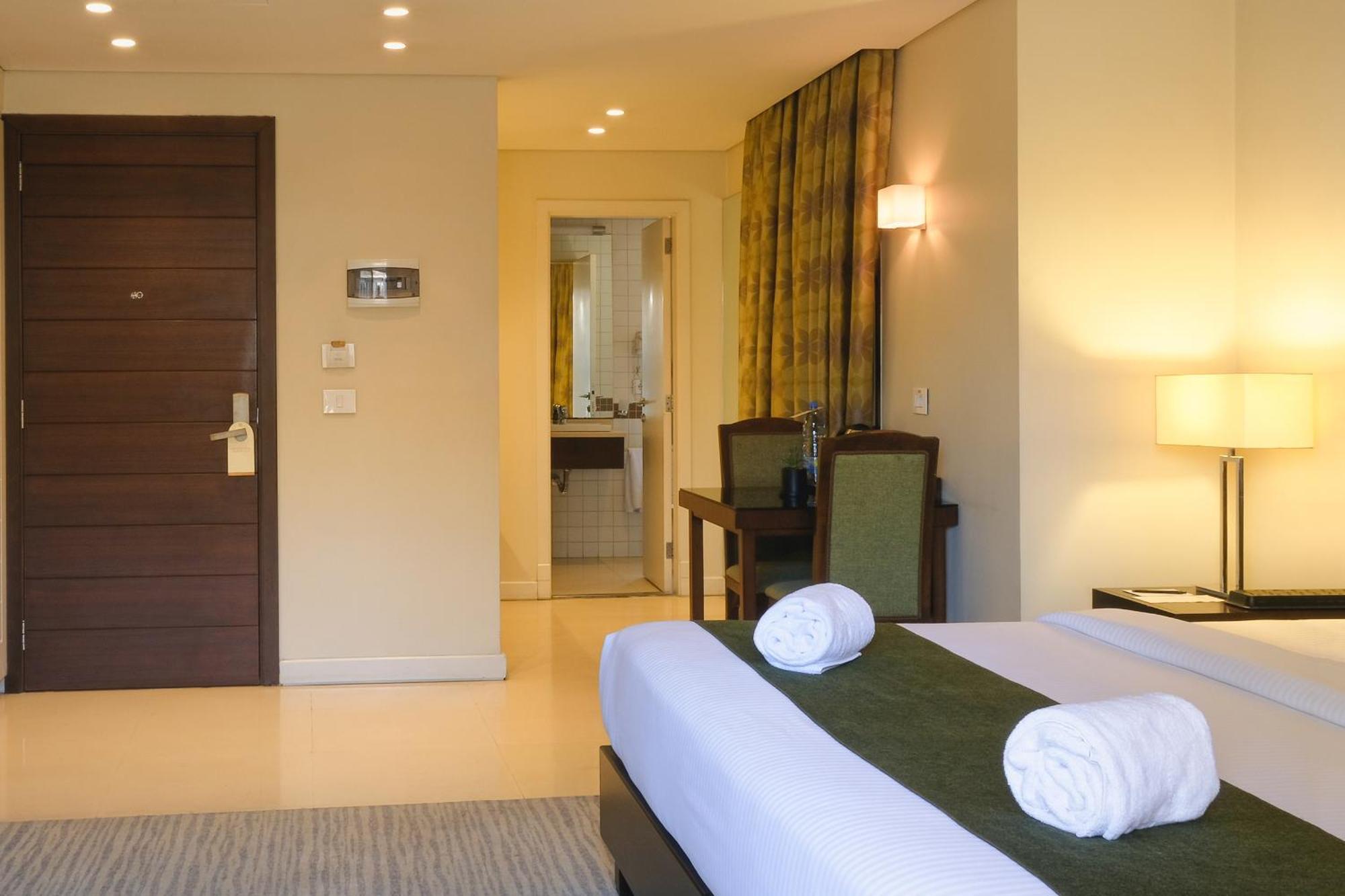 The Parisian Hotel 베이루트 외부 사진