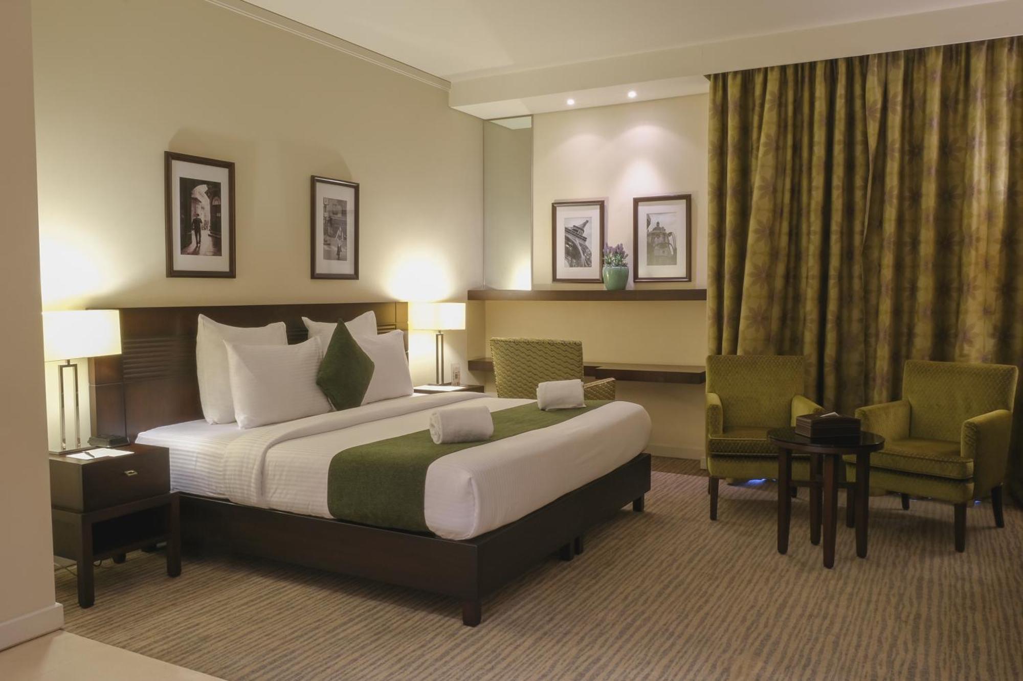 The Parisian Hotel 베이루트 외부 사진