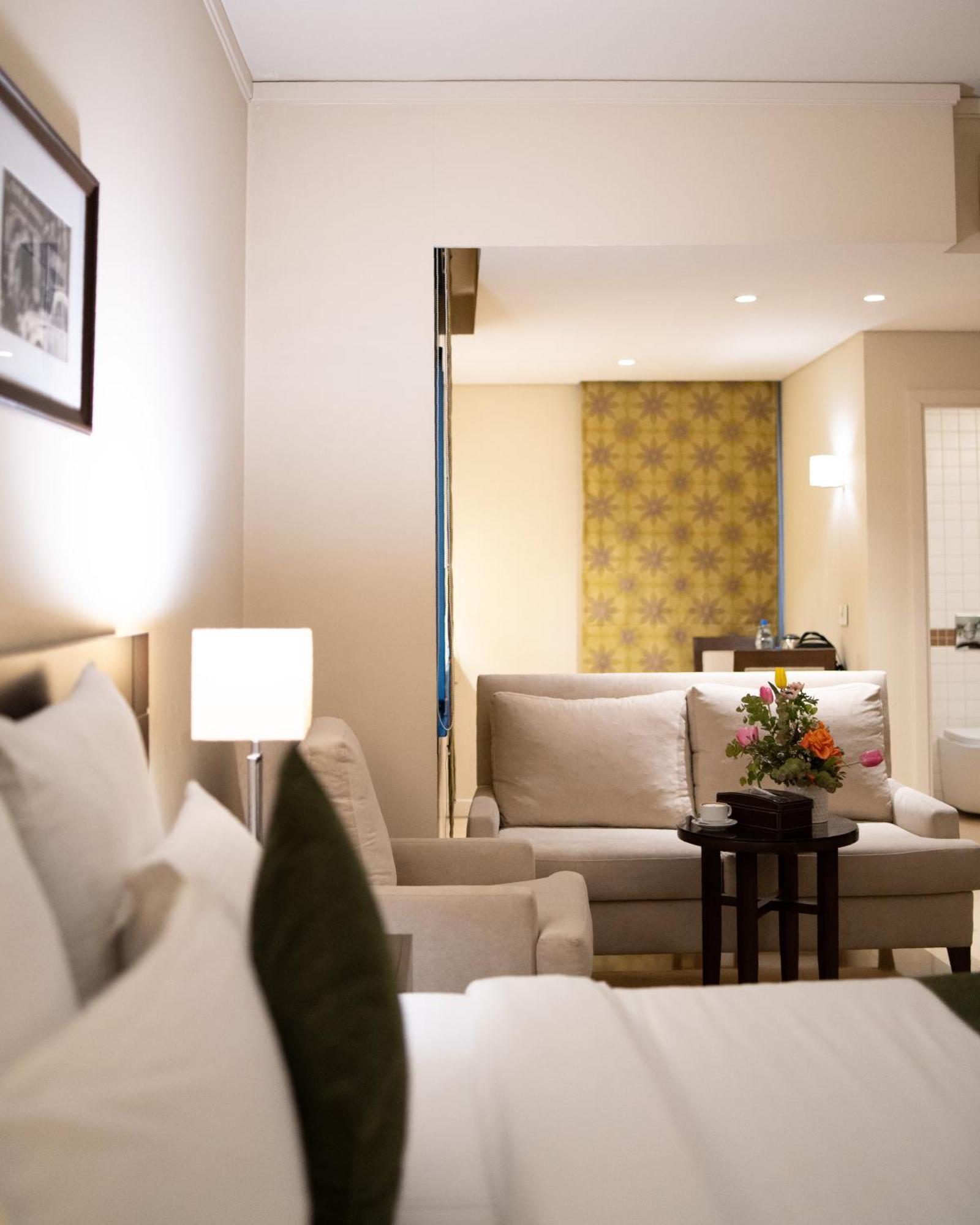 The Parisian Hotel 베이루트 외부 사진