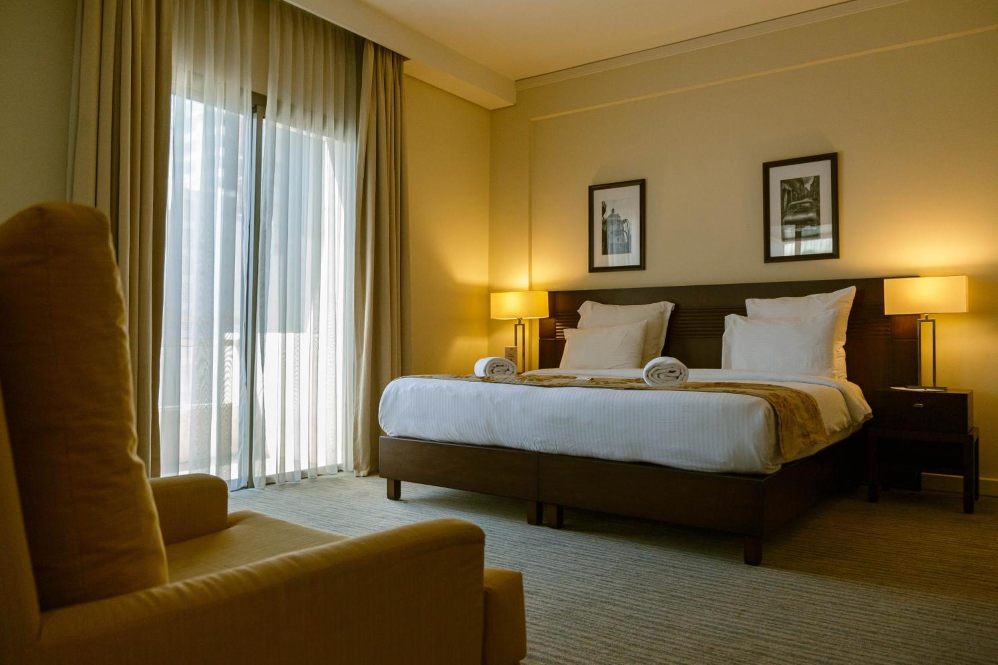 The Parisian Hotel 베이루트 외부 사진